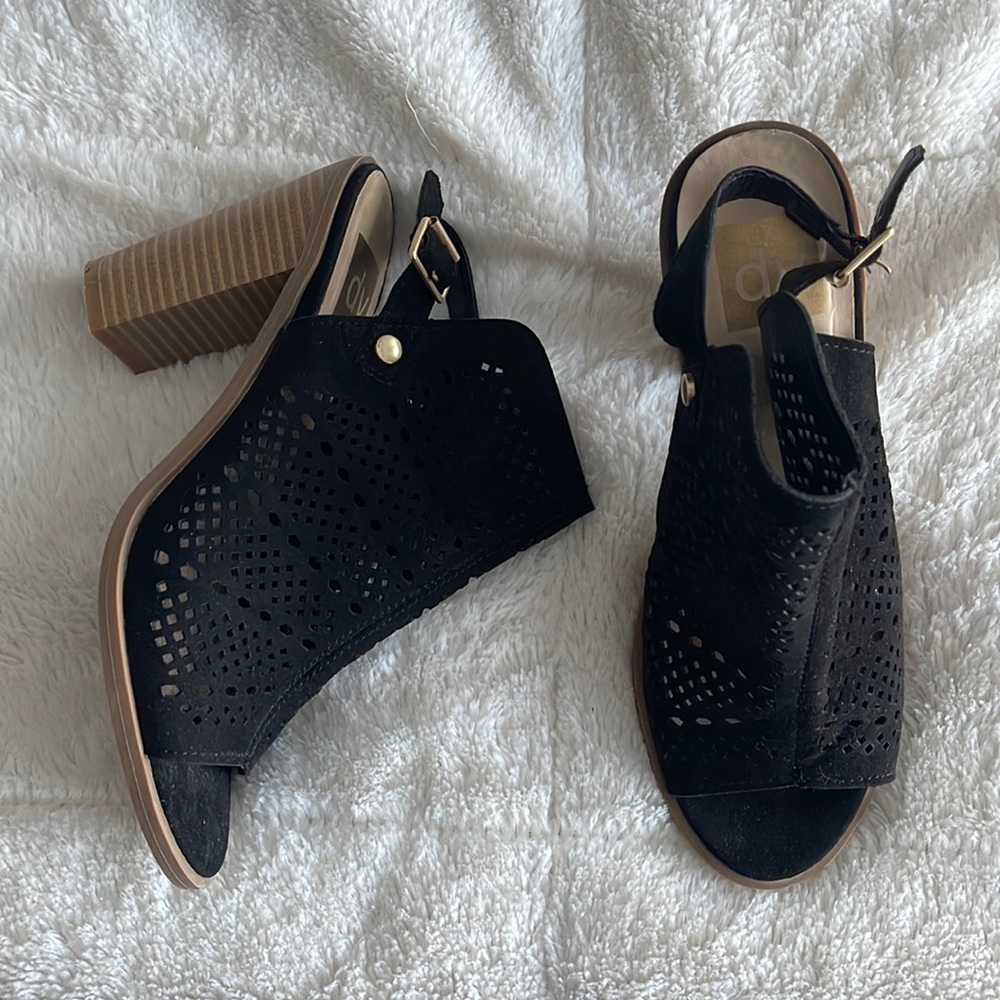 Dolce Vita DV Perforated Open Toe Block Heel Strap Sandals, Black, size 6.5